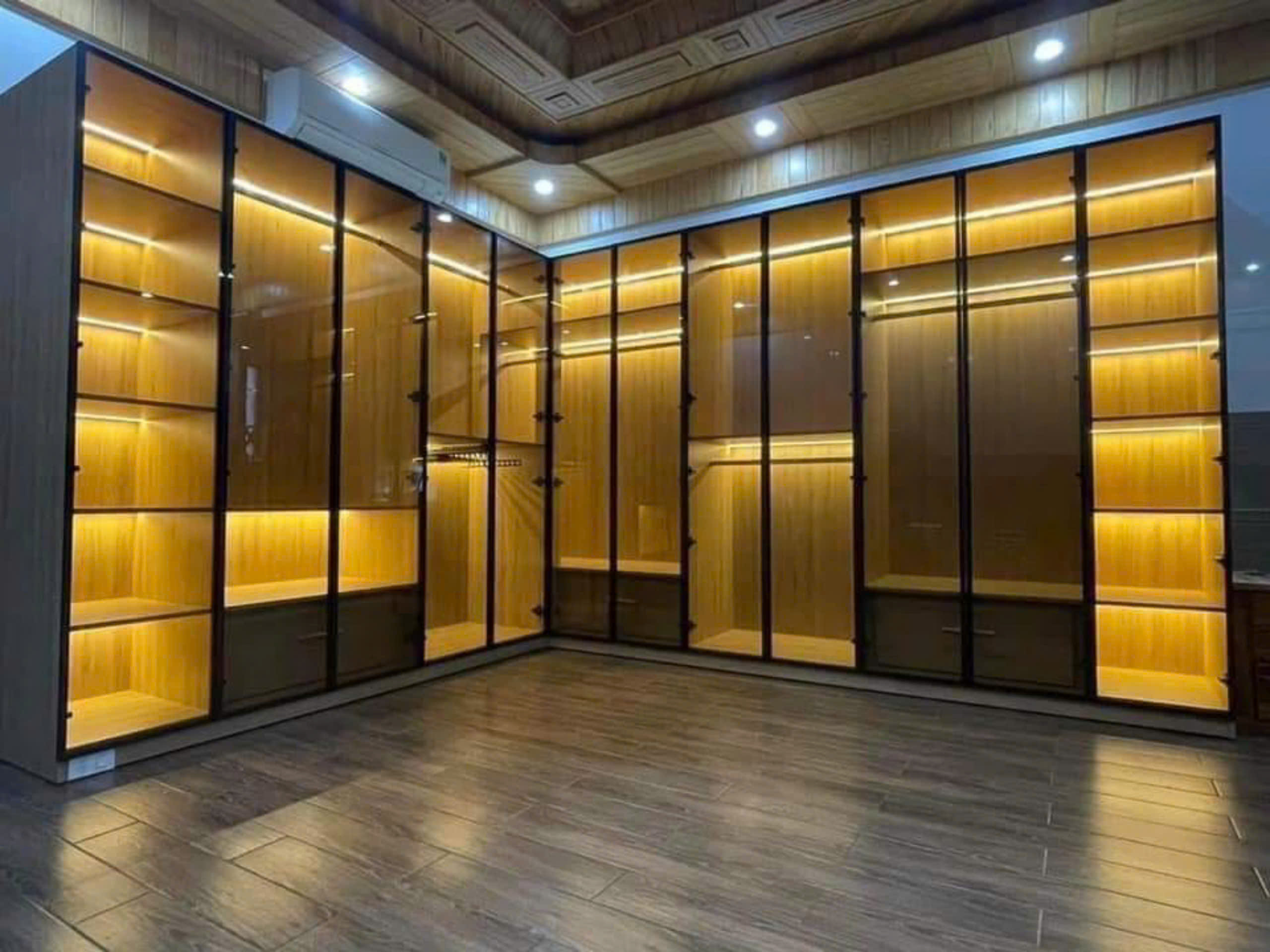 Lợi ích lắp đặt đèn LED tủ rượu, tủ bếp, tủ quần áo mang lại