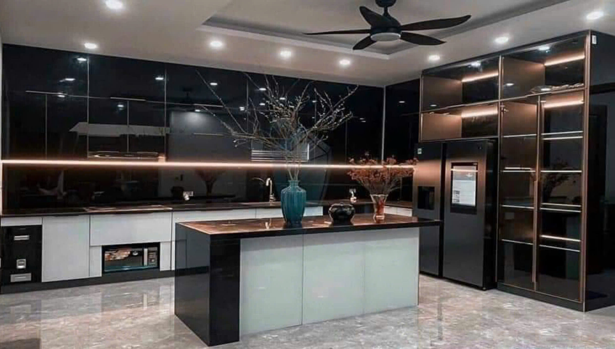 tai-sao-nen-lap-den-tu-trong-nha